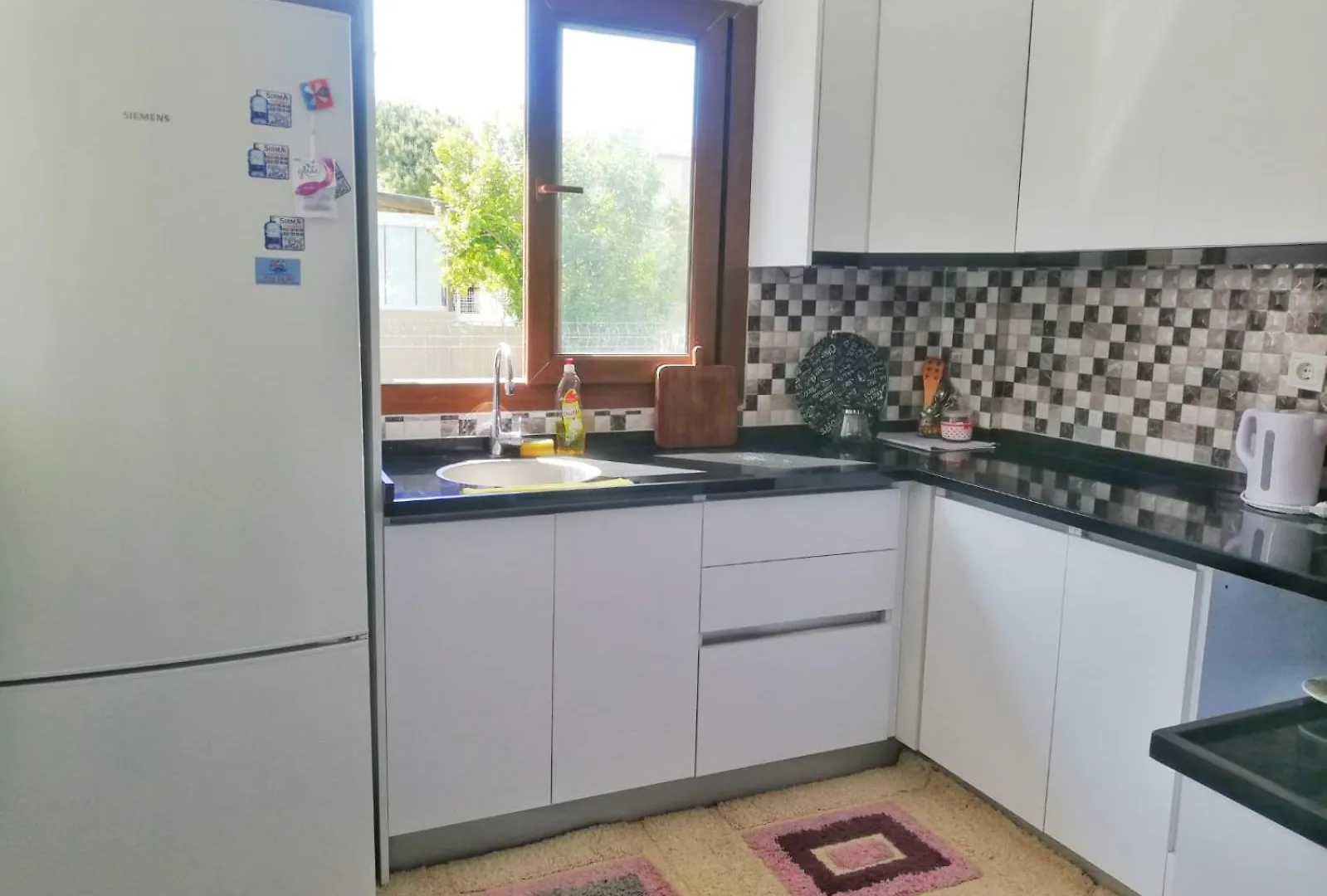 Alacatida Havuzlu Villa Cesme