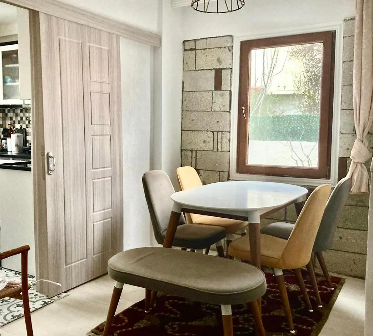 Alacatida Havuzlu Villa Cesme