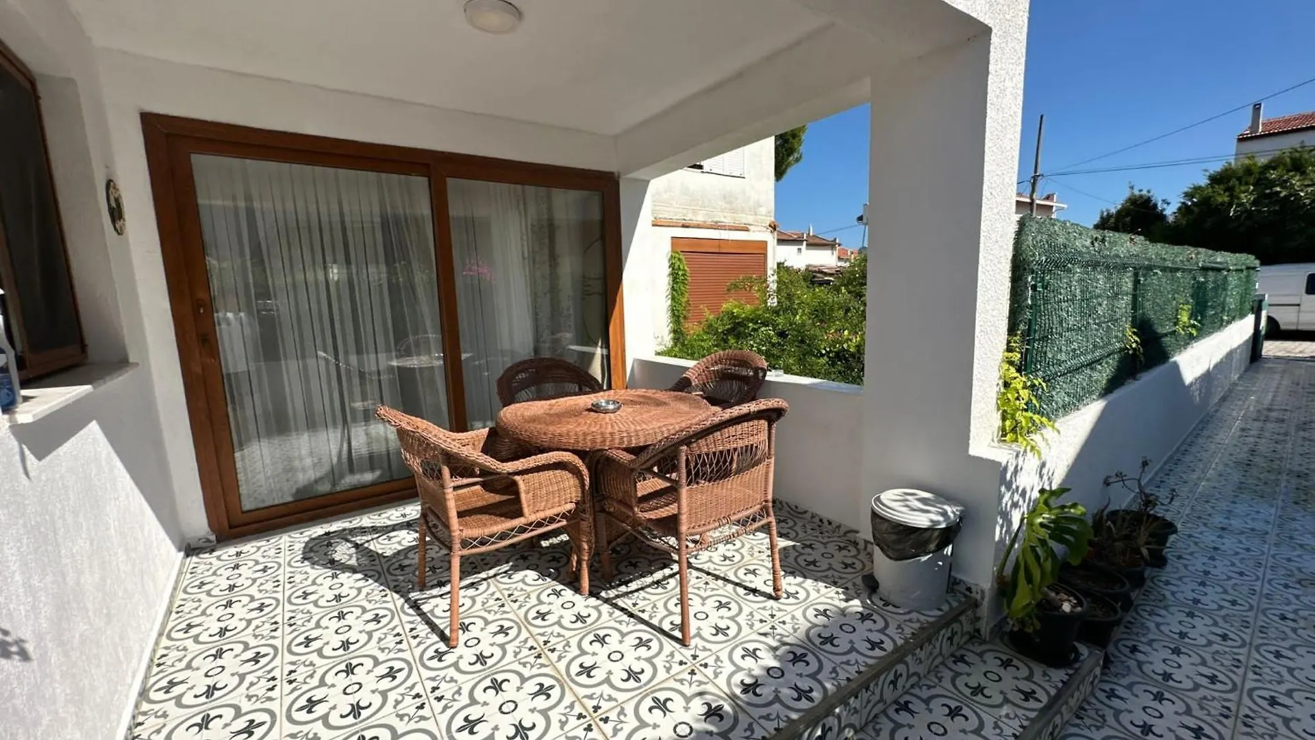 Alacatida Havuzlu Villa Cesme