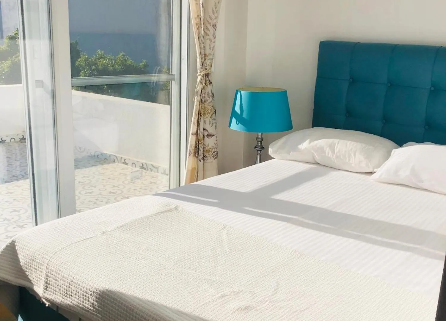Alacatida Havuzlu Villa Cesme Turkey